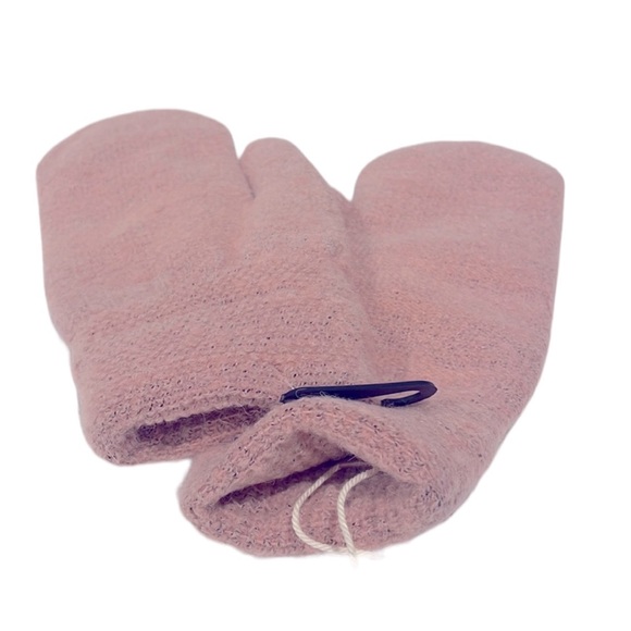 Look by M fuzzy mittens in Blush. OS. NWT - Picture 1 of 4
